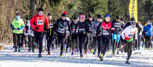 Przebiegną 10 km &quot;Wilczym Tropem&quot; [Plakat]