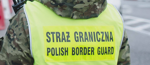 Zatrzymano czterech pomocnik&oacute;w w organizowaniu nielegalnego przekroczenia granicy