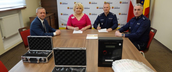 Przekazanie sprzętu dla Komendy Powiatowej Policji w Sok&oacute;łce [Zdjęcia]