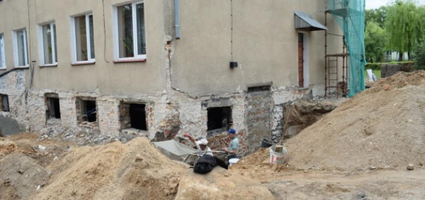 Remont sok&oacute;lskiej &bdquo;Zawod&oacute;wki&rdquo; idzie pełną parą [Zdjęcia]